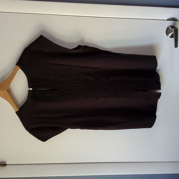 NWT Quin cap sleeve mixed material blouse by Pale Sky in black, size XXL. - Picture 3 of 5